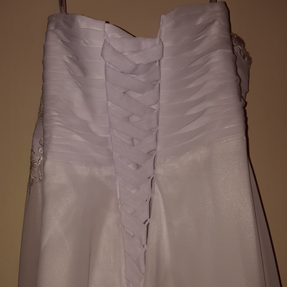Strapless Wedding Dress NWOT - Picture 5 of 12